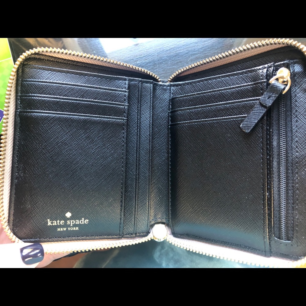 Kate Spade Purse - Picture 3 of 8
